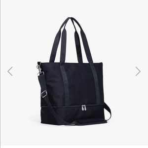 Lo & Sons Catalina Deluxe Tote Bag